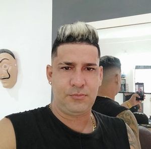 Meet your Posher, Jose michel